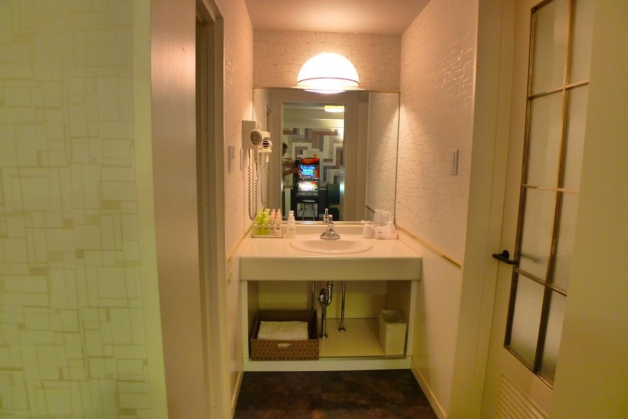 Hotel Golf III Atsugi (Adults Only) Екстериор снимка